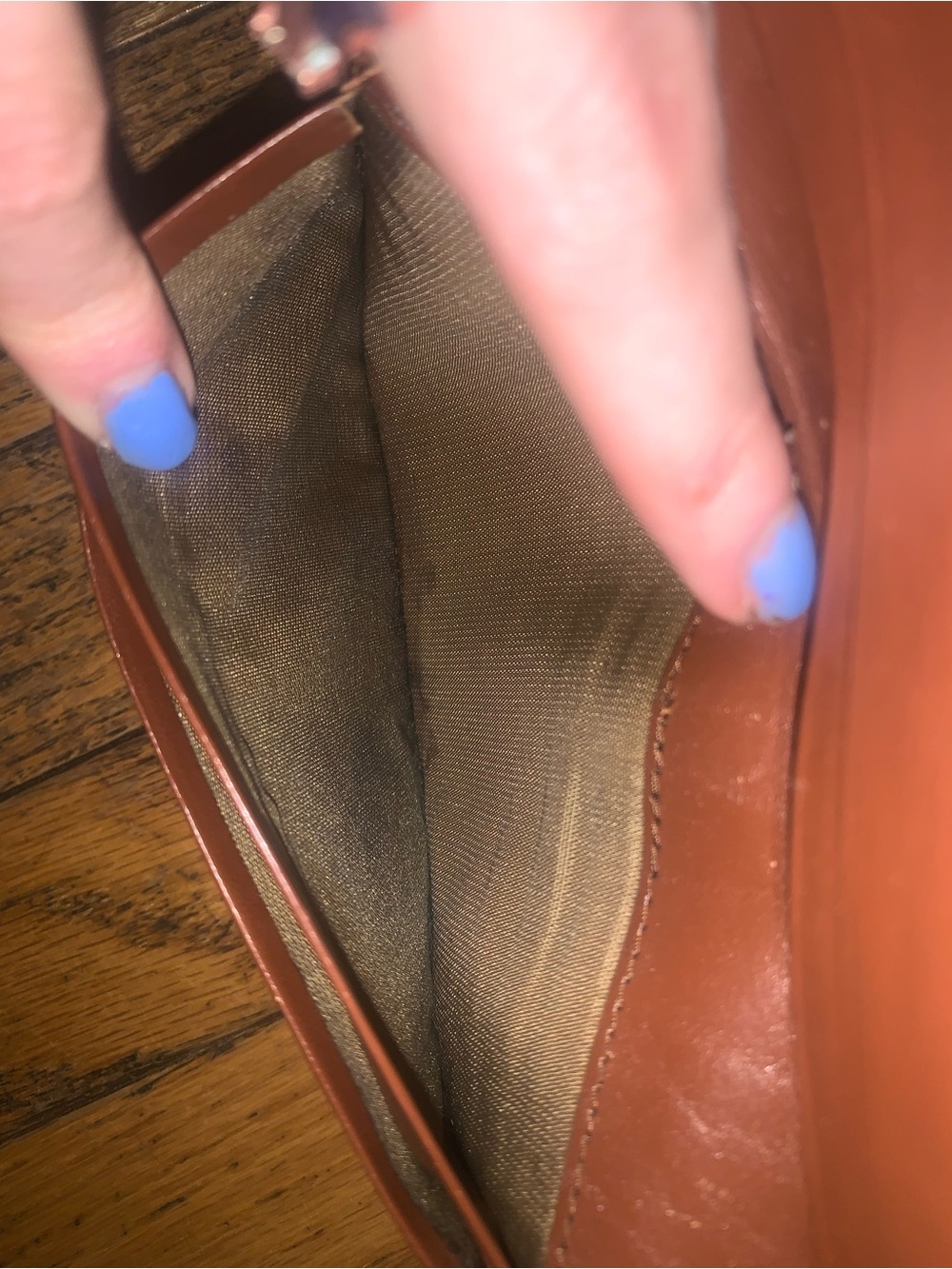 Leather passport holder - Picture 8 of 15